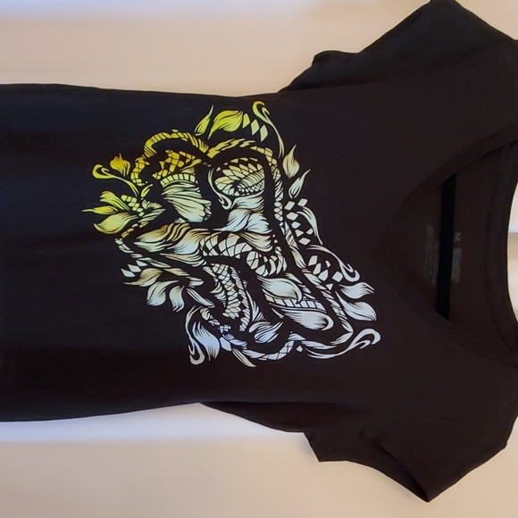 T-shirt - Picture 1 of 3